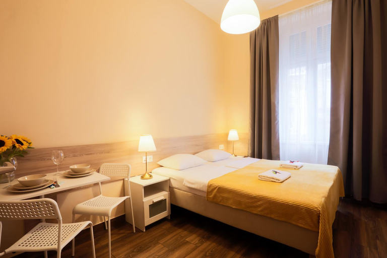 Bedroom 2, East Station DeLuxe, Budapesti