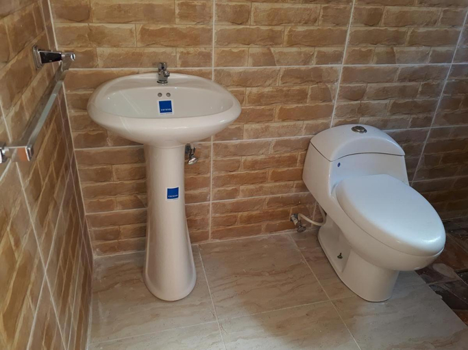 Bathroom 2, Apartahotel Next Nivel - Queen Room With Fan, Salvaleon de Higuey