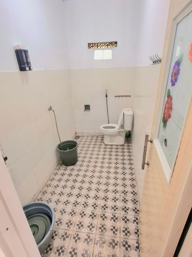 Bathroom 3, Kebun Teduh Sukaharja Cijeruk Bogor, Bogor