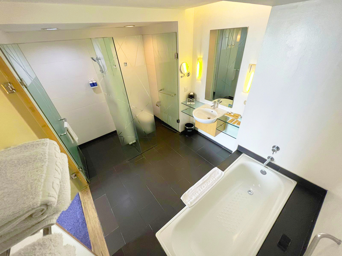 bathroom 19