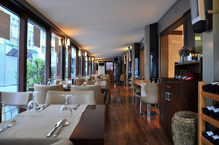 Food & Drinks 5, Taksim Riva Hotel, Beyoğlu