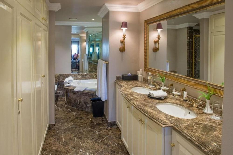 Bathroom 3, Metcourt Inn, Gaborone, Gaborone