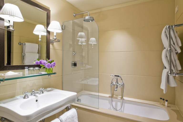 Bathroom 2, Gallery Art Hotel, Florence
