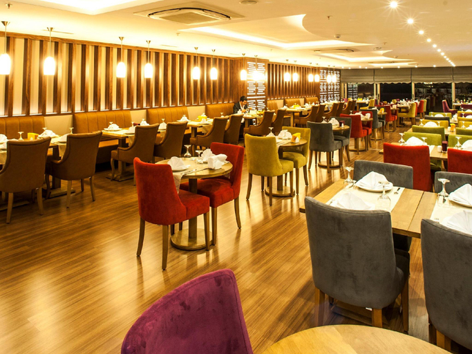 Food & Drinks