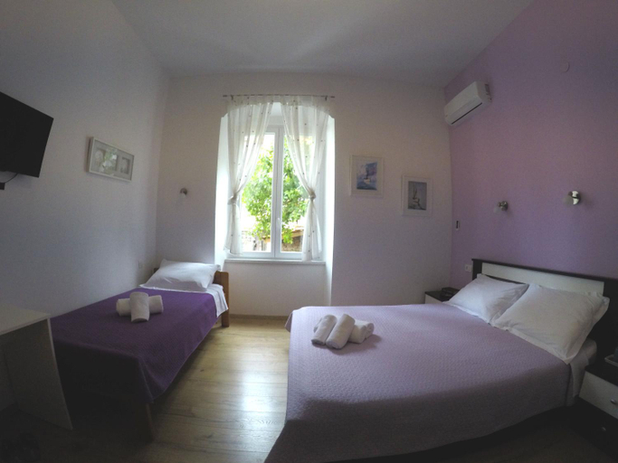 Others 4, Rooms Gero, Zadar
