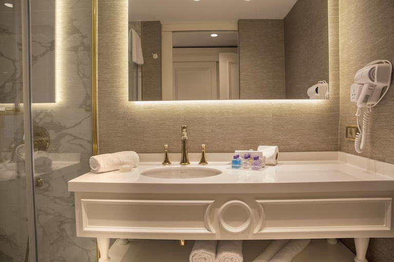 Bathroom 3, Mina Hotel, Fatih