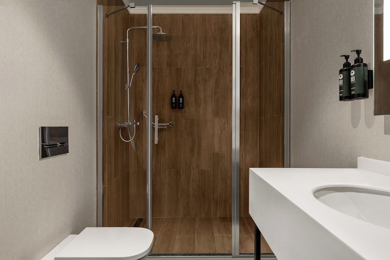 Bathroom 3, Ramada Encore by Wyndham Istanbul Arnavutkoy, Arnavutkoy