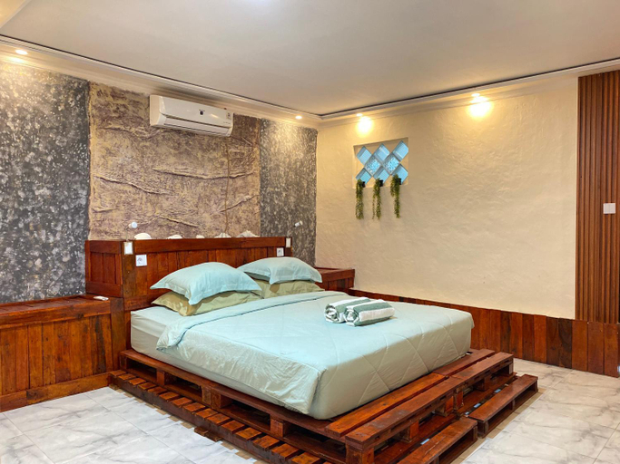 Bedroom 4, EVERGREEN LODGE, Padang