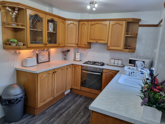 Others 3, Glamorous room with WiFi and Netflix, Leeds