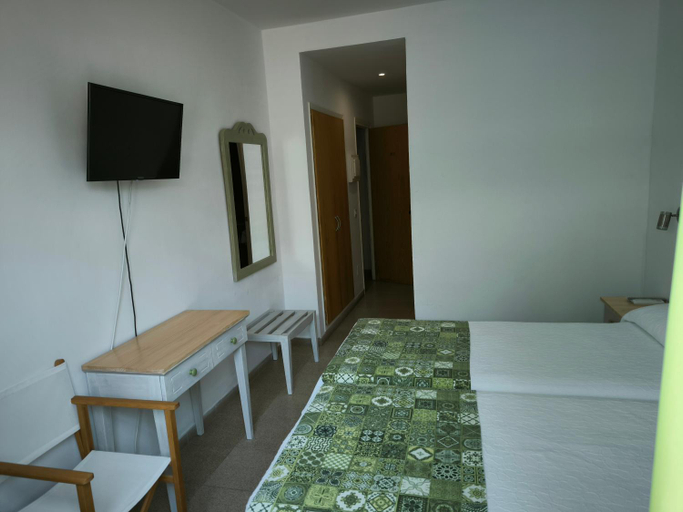 Bedroom 3, Hotel Geminis, Baleares