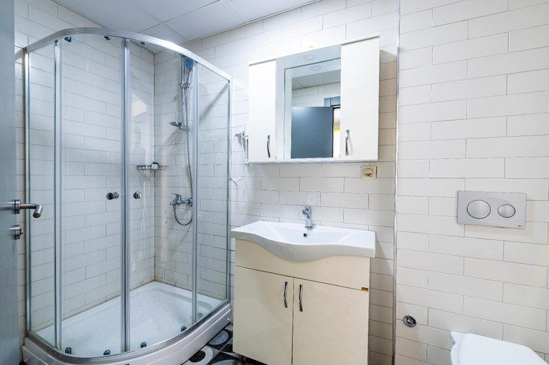 Bathroom 5, The Royal Luxury Hotel, Bakırköy