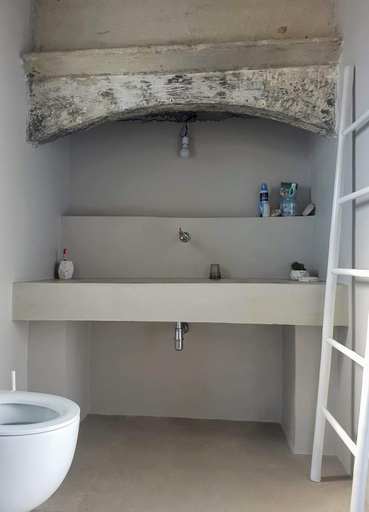 Bathroom 4, La Controra, Taranto
