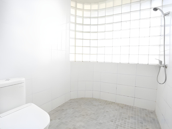 Bathroom 3, Hotel Ersada Braga, Bandung