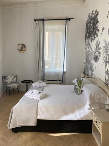 Bedroom 3, Baboon Room, Rome