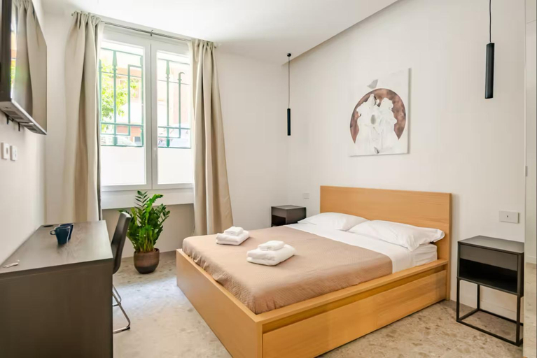 Bedroom 2, Roma private rooms Vatican City, Rome