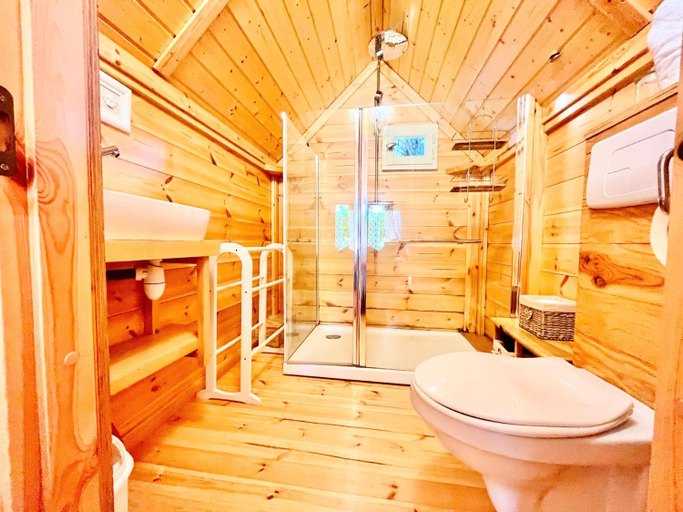 Bathroom 4, Le Relais des Anges, Lot