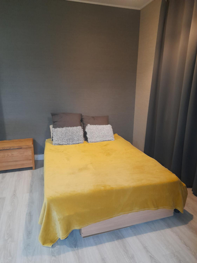 Bedroom 2, Chez Sally et Mario, Sarthe