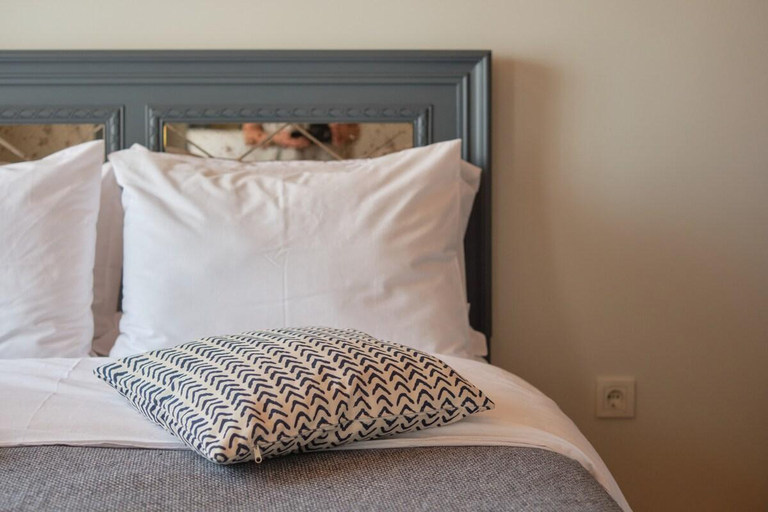 Bedroom 4, Nostalgic & Comfortable Historical Home!, Fatih