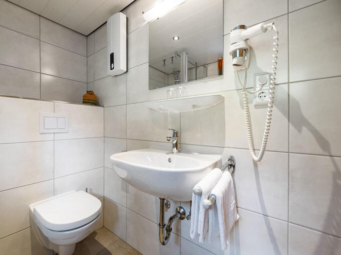 Bathroom 3, Ferienwohnung, Oberkirchen, Hochsauerlandkreis