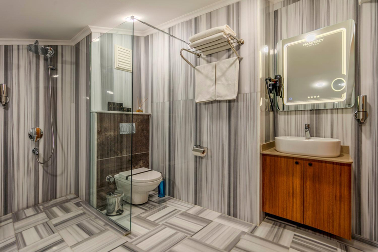 Bathroom 5, Hamitbey Hotel, Fatih