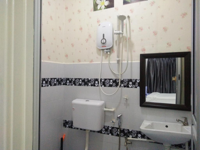 Bathroom, Stay99 House 2, Malacca City