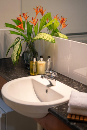 Bathroom 5, Heritage Lodge, Douglas