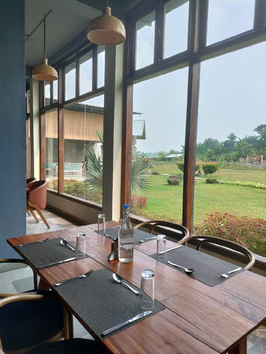 Food & Drinks 3, FOXTAIL ORCHID, Golaghat