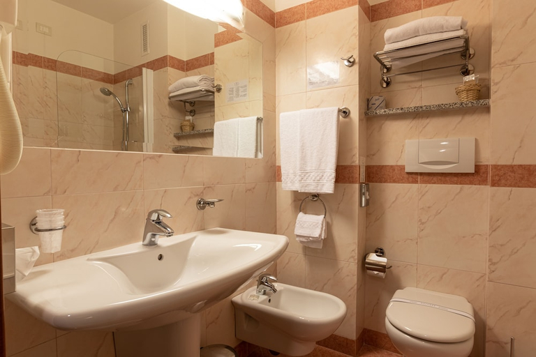 Bathroom 4, NilHotel, Florence