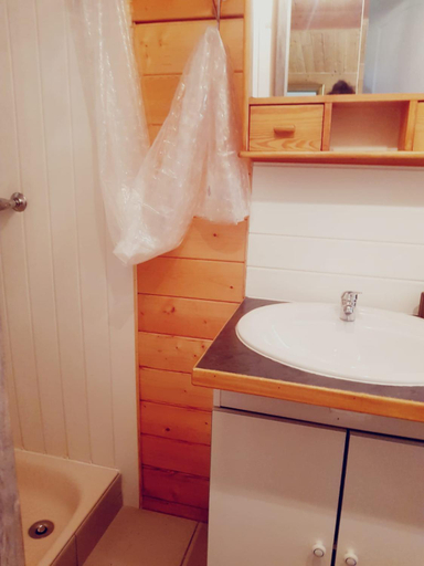 Bathroom 3, Les Lezards 2 au Soleil Draguignan, Var