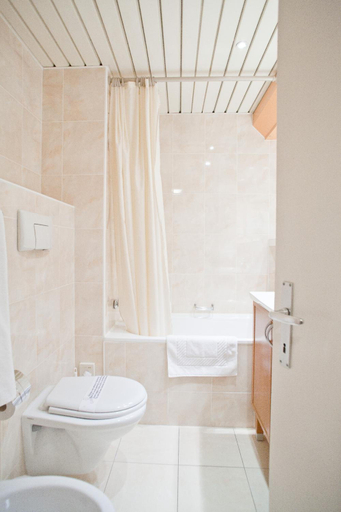 Bathroom 3, Hotel Sagitta, Genève
