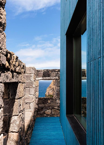 Others 4, The Blue House Azores