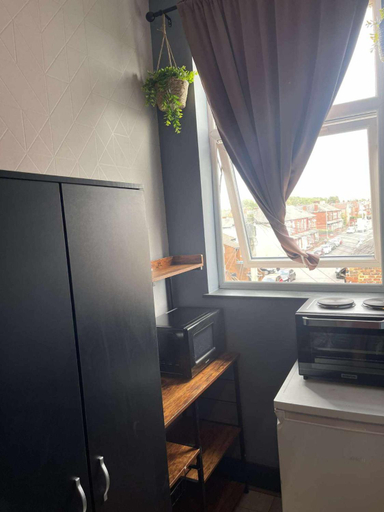 Others 3, Double en suit room in Levenshulme, Stockport
