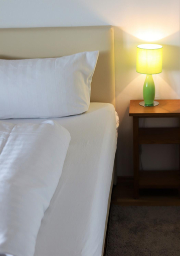 Bedroom 2, Pension Hubertusstuben, Mühldorf am Inn