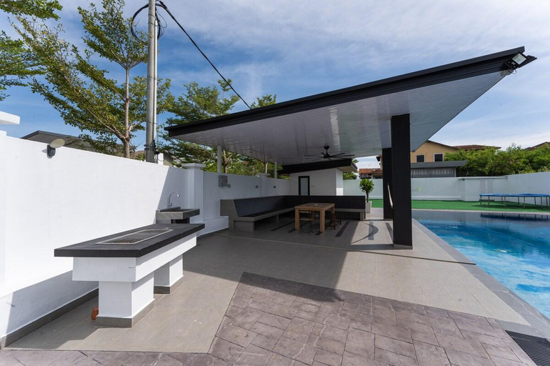 Sport & Beauty 2, CloClo Villa - Truly Cuti-Cuti Melaka (24pax), Malacca City