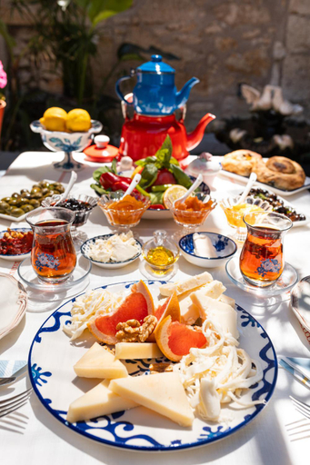 Food & Drinks 5, Eski Ev, Çeşme