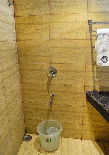 Bathroom 4, Ranis Grand, Coimbatore