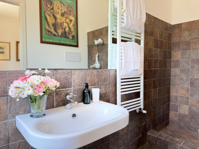 Bathroom 3, B&B Don Gaspano, Messina