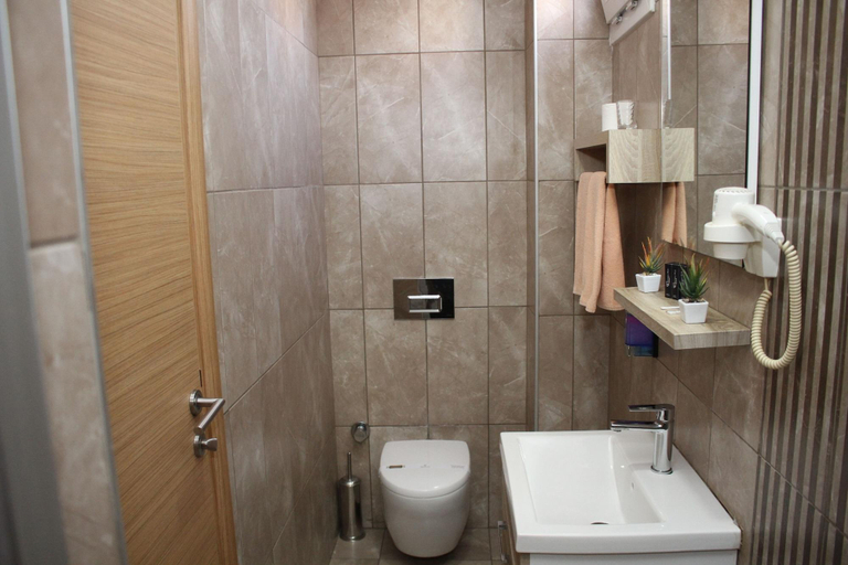 Bathroom 4, Niconya Port Suite & Hotel, Bakırköy