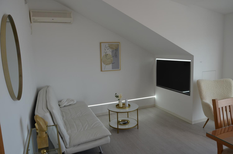 Others 2, Apartments Vida mit Pool, Trogir