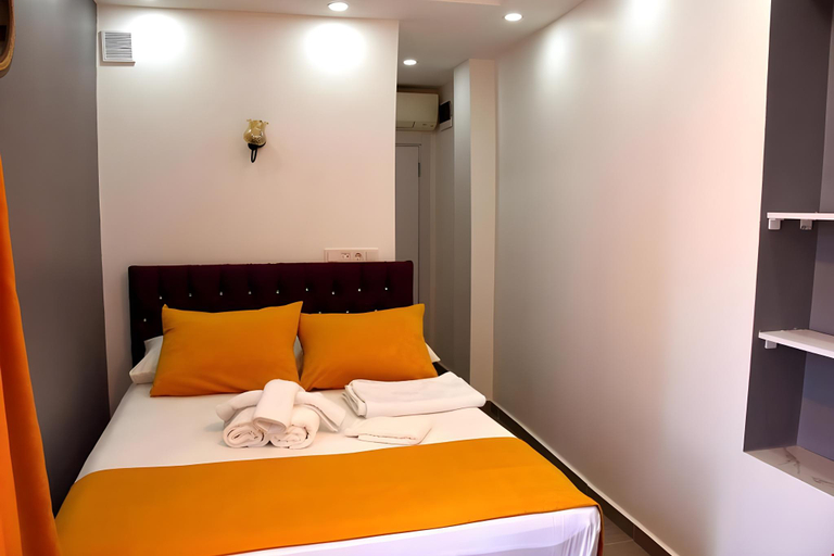 Others 4, TAKSİM ACADEMİE HOUSE, Beyoğlu