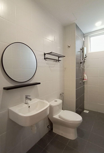 Bathroom 4, Austin @ Novo 8, Malacca City