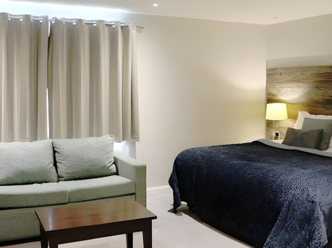 Bedroom 3, Drift Inn formerly the Waterfront Hotel, Central Bedfordshire
