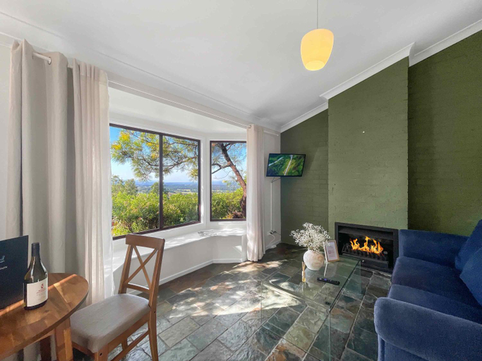 Others 2, Bimbadeen Estate Villa 1, Cessnock