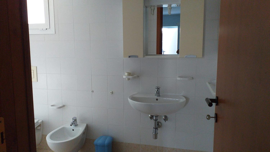 Others 2, Room-quadruple Room in Pineto - sea View, Teramo