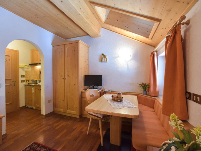 Others 4, Residence Salvan, Bolzano