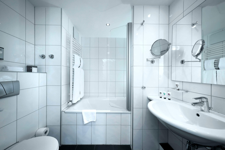 Bathroom 4, Best Western Premier IB Hotel Friedberger Warte, Frankfurt am Main