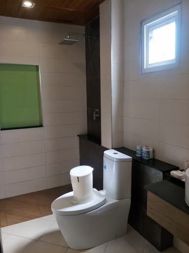 Bathroom 4, Lanta Intanin Resort, Ko Lanta