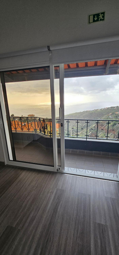 Others 5, Sunset Star with Sea View, Calheta