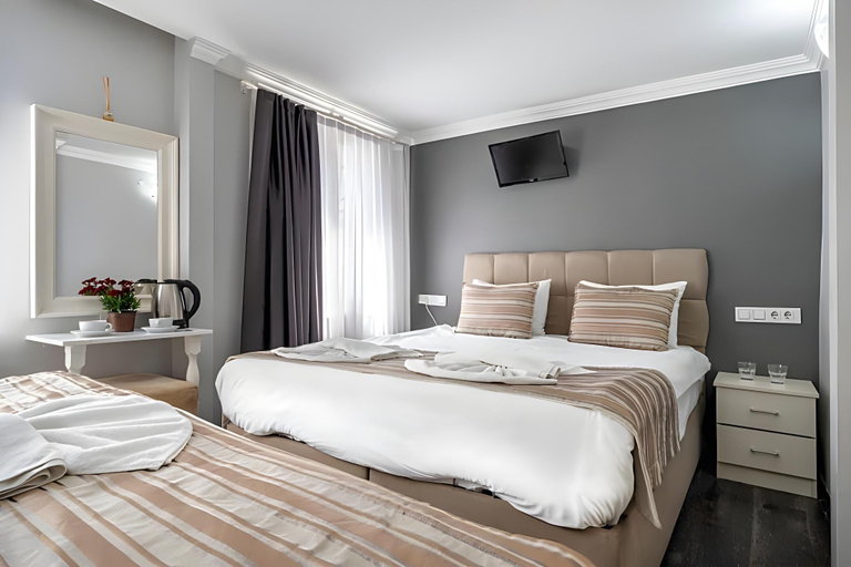 Bedroom 5, Hotel Rose Bouquets, Fatih