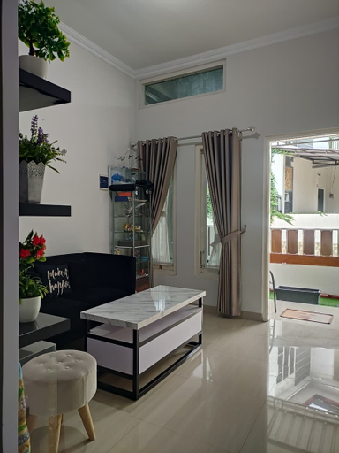 Bedroom 2, Karenra Vacation Home, Bantul
